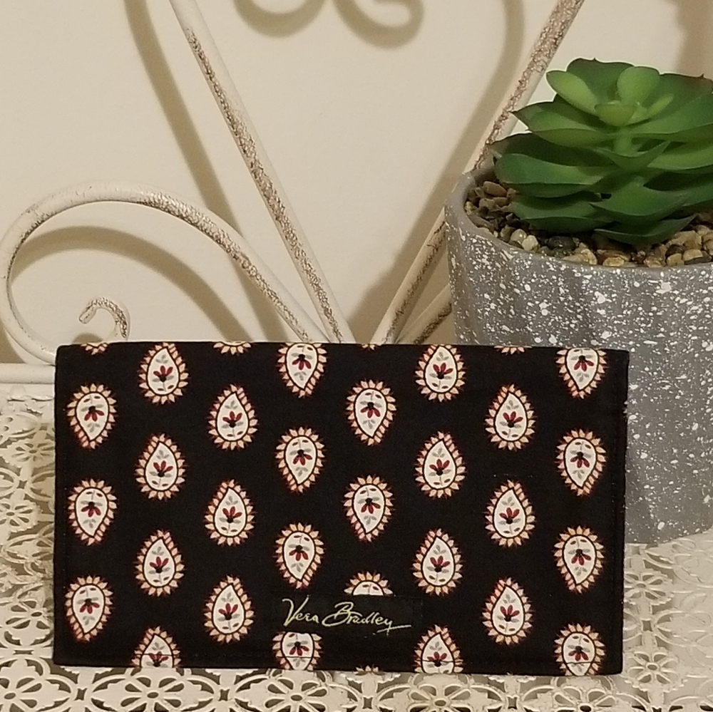 Vera Bradley Checkbook Cover in Classic Black Pattern